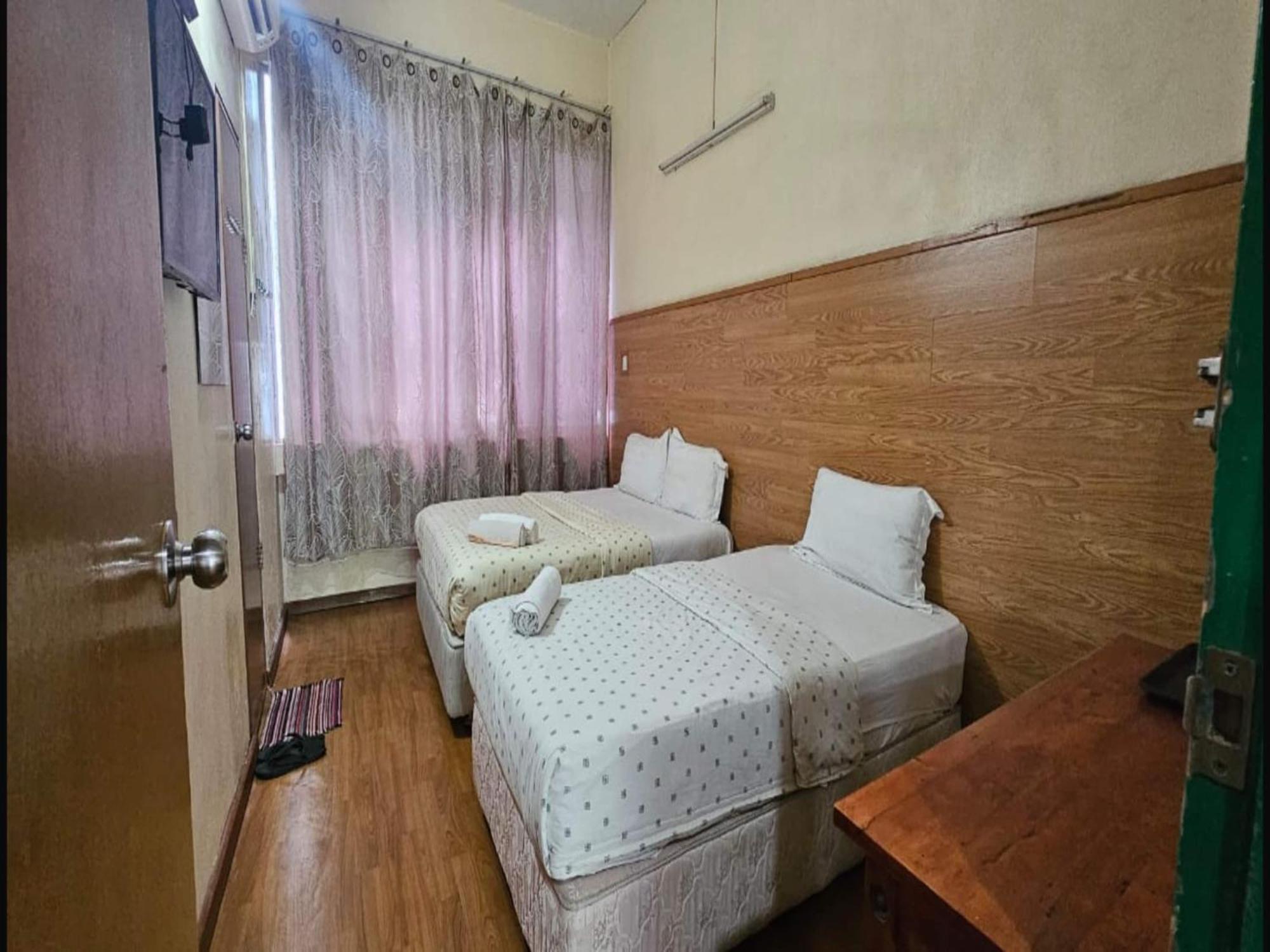 Oyo 90979 Sianglory Inn Кота-Кинабалу Экстерьер фото